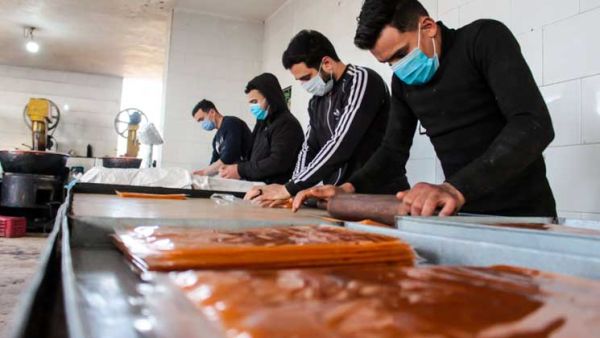 قمر الدين.. أيقونة برتقالية على موائد الإفطار