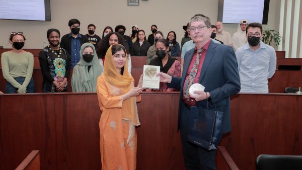 خلال الحدث ملالا تحث طلاب جامعة جورجتاون على الكفاح من أجل حقوق التعليم للجميع