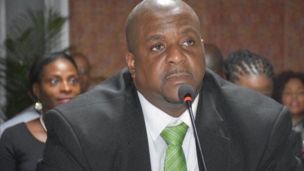  أندرو ألتورو فاهي، رئيس وزراء جزر فيرجن البريطانية