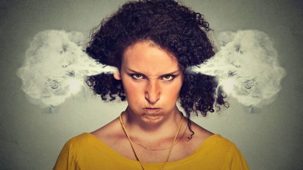 علاقات البوابة: كيفية التعامل مع الزوجة الغاضبة