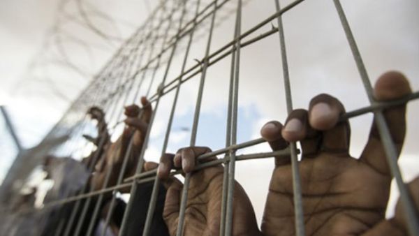 وصل عدد الأسرى الذين يقضون أحكاما بالسجن المؤبد إلى 549 أسيرا