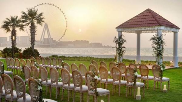 فندق الريتز- كارلتون دبي يفتتح وجهة لا بريز المثالية لحفلات الزفاف والفعاليات الفخمة