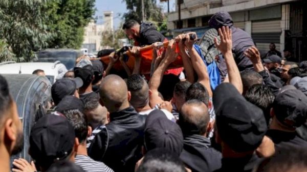 جماهير غفيرة تشيع جثمان الشهيد السعدي 