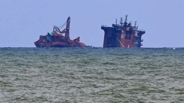 غرق سفينة قبالة السواحل التونسية