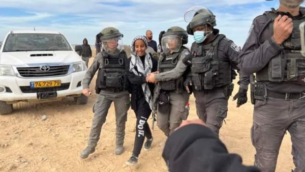 الاحتلال الإسرائيلي يعتقل 10 فلسطينيين بالضفة الغربية