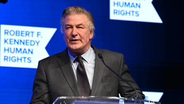 Alec's Mom has  25 grandchildren