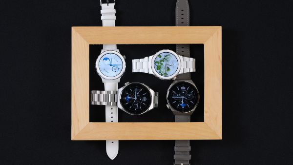 استوحيَ تصميم HUAWEI WATCH GT 3 Pro المتميز من الطبيعة، مع التركيز على جمال الطبيعة وتكامل التقنيات المتطورة. ويُكمل تصميمها الراقي شاشة تعرض مراحل القمر وهي ميزة تمتلكها الساعات الكلاسيكية والفاخرة الأناقة التقنية على معصمكم: وصلت ساعة HUAWEI WATCH GT 3 Pro المتميزة وإليكم أبرز مزاياها التي ستنال إعجابكم