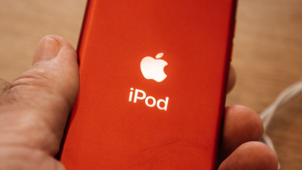 Apple Discontinues iPod Touch after 21 Years