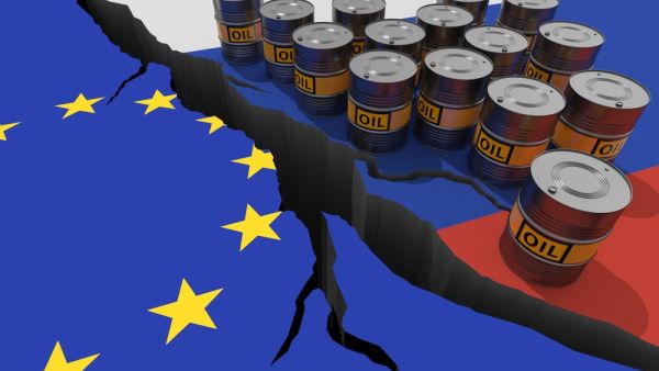 EU Bans 'more than 2/3' of Oil Imports from Russia