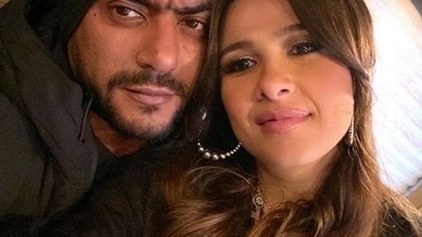 ياسمين عبد العزيز وأحمد العوضي