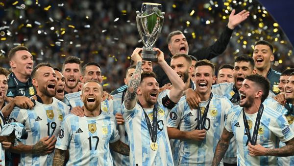 منتخب الأرجنتين بتشكيلة شبه جديدة أمام إستونيا اليوم (المصدر: أ ف ب)