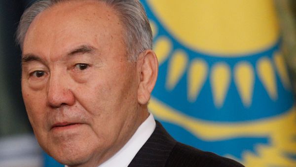 الرئيس نزارباييف