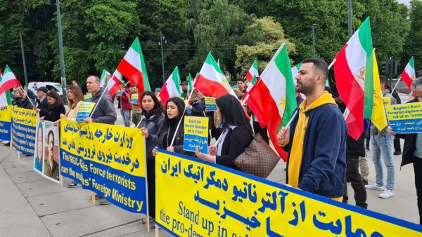 احتجاج للمعارضة الايرانية في اوربا