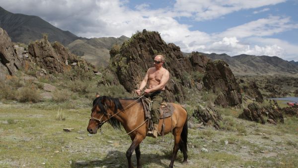 بوتين: يجب ان يكون الانسان متناسقا