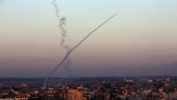 الاحتلال الإسرائيلي يسقط قذيفة أُطلقت من غزة