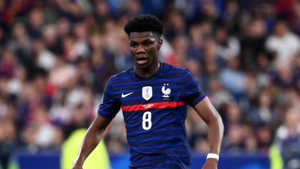 Fance's midfielder Aurelien Tchouameni controls the ball during the UEFA Nations League - League A Group 1 first leg football match between France and Denmark at the Stade de France in Saint-Denis, north of Paris, on June 3, 2022. (Photo by FRANCK FIFE / AFP)