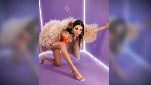 Hande Erçel latest photoshoot was to promote her Atasay collection 