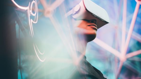 Apple's AR/VR Headset Reportedly to Be Released in January