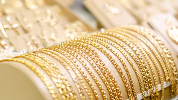 Gold Prices in Saudi Arabia Today: 24K Trading at SR220.70 Per Gram