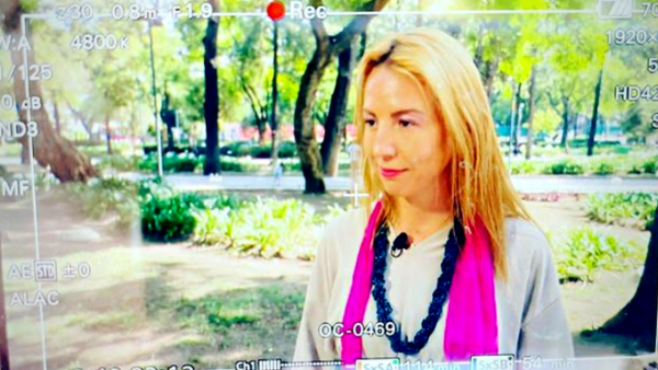 Mafe Walker claims she speaks the alien language and interpret their messages. (Instagram: mafewalkerstarseed) Mafe Walker alien langauge