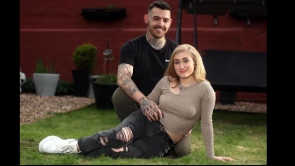 قامت الأسرة برعاية، صوفيا كلاجئة  ، لكن توني وقع في حبها  