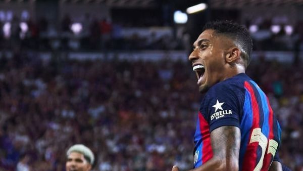 رافينيا (المصدر: حساب برشلونة الرسمي على تويتر)