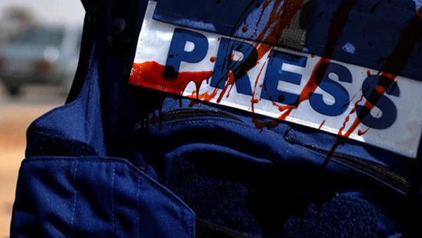 "بلا حدود" تطالب يوتلسات بالتوقف عن بثّ قنوات روسية