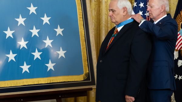 medal backward