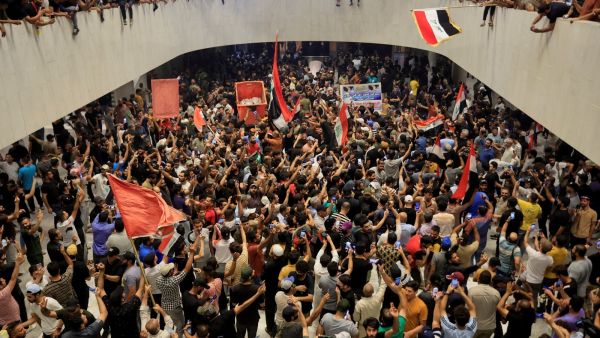 Iraqi protesters