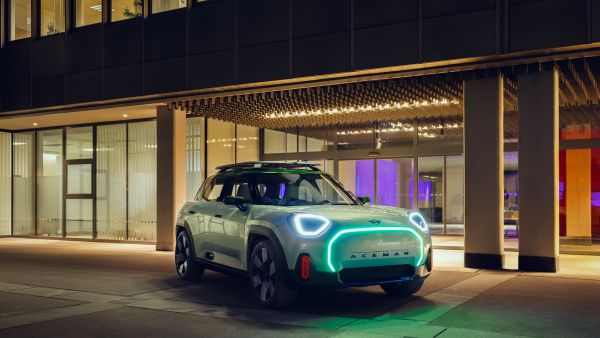 The MINI Concept Aceman: the first all-electric crossover model in the new MINI family. 