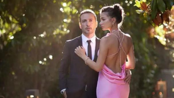 Özdemir and Koç are preparing to spend the rest of their lives together Demet Özdemir And Oğuzhan Koç