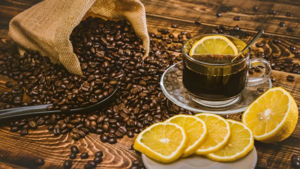 القهوة بالليمون..الفوائد والدور الفعال في إنقاص الوزن