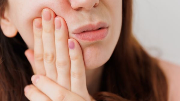 آلام الأسنان..7 علاجات منزلية وطبيعية تعرف عليها