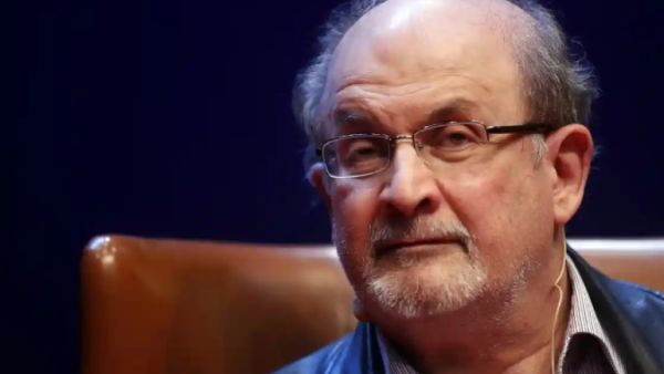 السكين الذي طعن سلمان رشدي هو الذي طعن نجيب محفوظ 