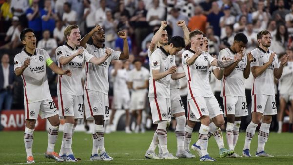 فرانكفورت يتحدى ريال مدريد اليوم (المصدر: أ ف ب)