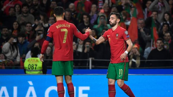 صورة أرشيفية لفيرنانديش ورونالدو (المصدر: أ ف ب)