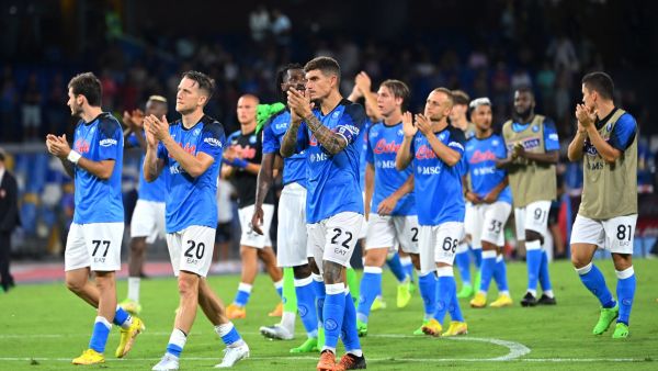 نابولي يلاقي فيورنتينا اليوم (المصدر: أ ف ب)