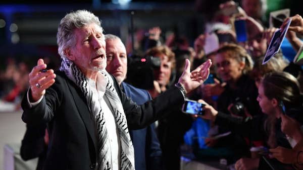 Pink Floyd Mourns The Death of Sherine Abu Akleh