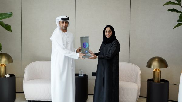 دو تحتفي بموظفيها من السيدات بفعالية خاصة في يوم المرأة الإماراتية