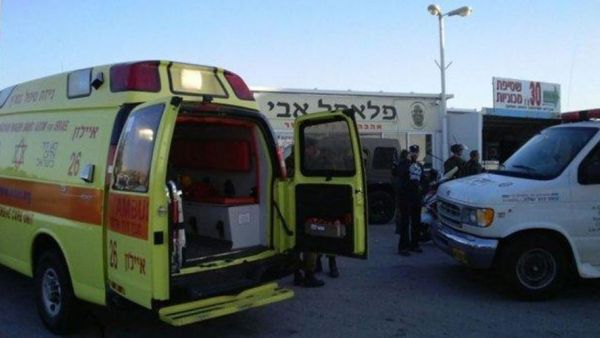 عملية فدائية ادت الى مقتل مستوطنة وانسحاب المنفذ.