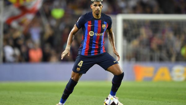 الإصابة تهدد أراوخو بالغياب عن كأس العالم 2022