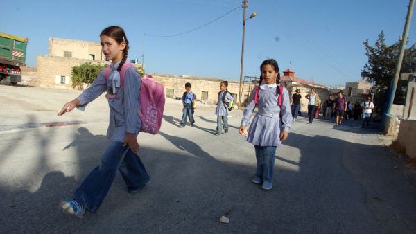 Palestinians pupils protest against the Israeli curriculum 