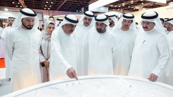 مجموعة اينوك تعلن إنجاز خط أنابيب نقل وقود الطائرات إلى مطار آل مكتوم الدولي