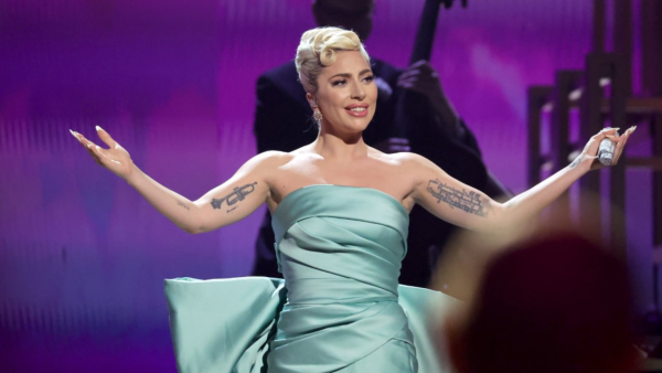 Lady Gaga Cancels Her Show Mid-Performance and Cries