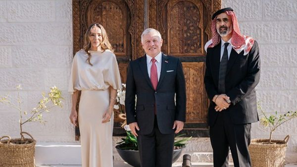 الملك عبدالله في عقد قران الأمير غازي والأميرة مريم