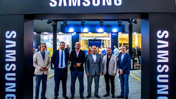 "سامسونج إلكترونيكس" تحتفل مع زبائنها في معرضها في منطقة المقابلين