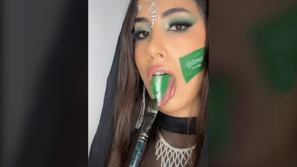 إيرانية تحتفل باليوم الوطني السعودي بطريقة مستفزة