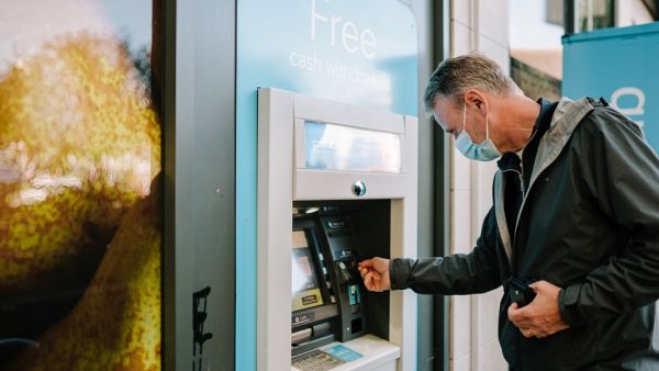 جارتنر: 30% من البنوك الكبيرة ستعتمد على حلول الأعمال المصرفية المقدمة على شكل خدمة بنهاية العام 2024