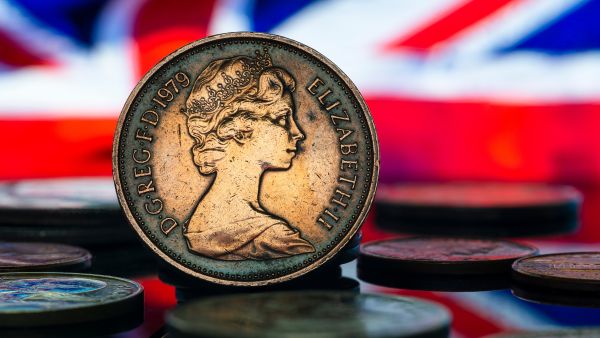 Overview of the UK Economy Amid Queen's Passing