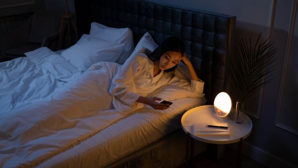 طبيب البوابة: 4 نصائح لتخفيف التوتر من أجل نوم أفضل